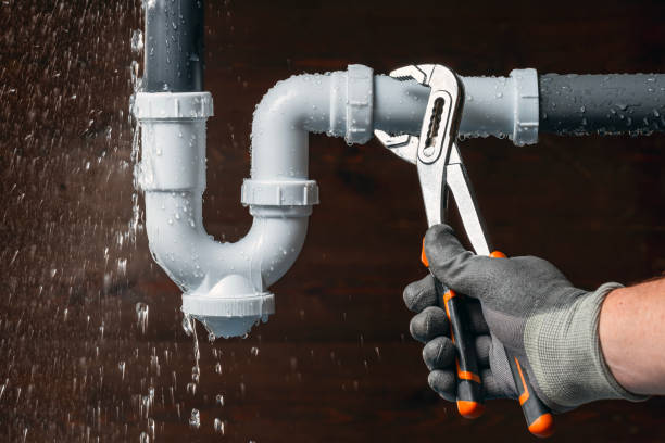 Professional Leak Detection technician working in Everson, PA
